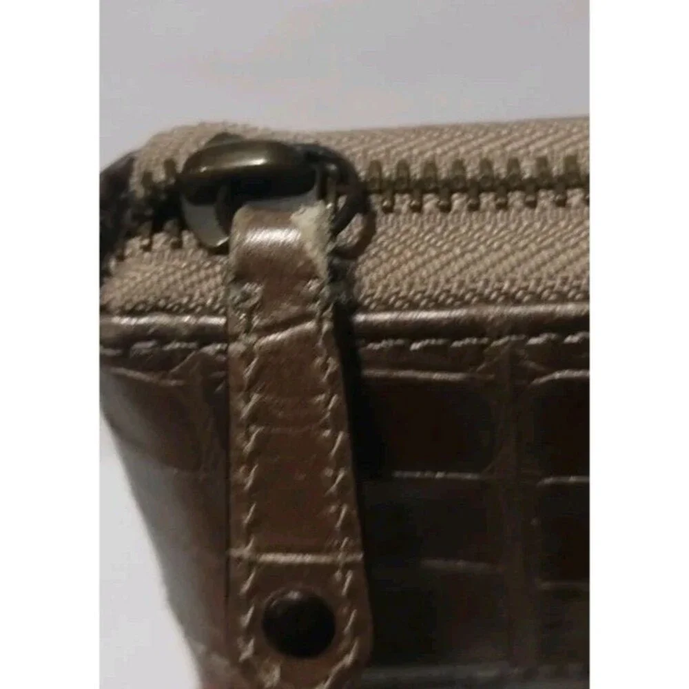 COACH Accordion Madison Authentic Wallet Zipper Closure Brown